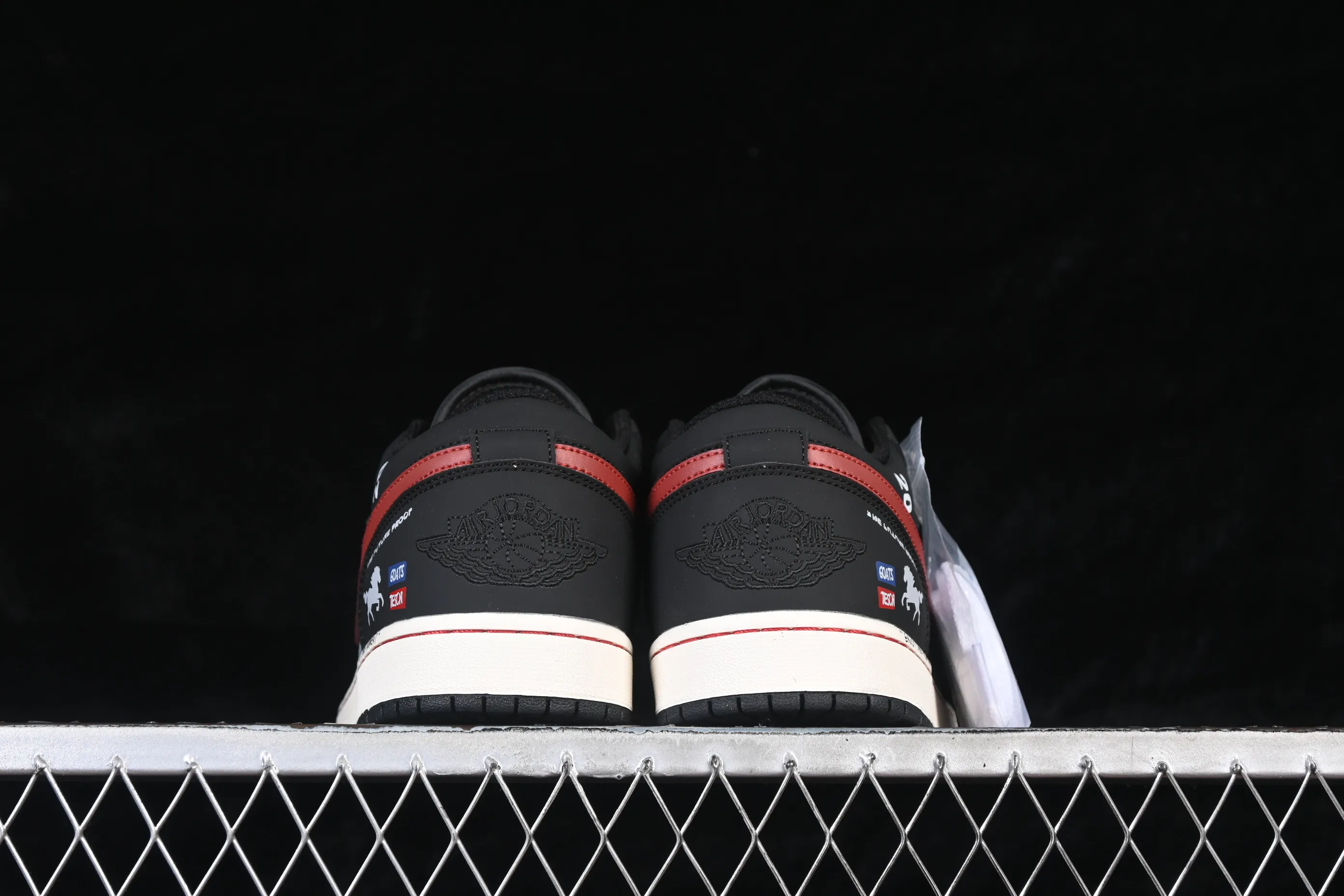 All Categories Air Jordan Jordan Series Basketball Shoes Air Jordan 1 Low Air Jordan 1 Low AJ1 Joe 1 Year of the Horse Limited Low-State Cultural Casual Shoes 553558-040